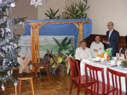 Spotkanie wigilijne mieszkańców z rodzinami