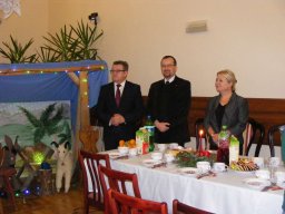 Spotkanie wigilijne mieszkańców z rodzinami